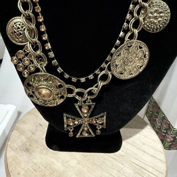 WOMENS NECKLACE - Picture 2 of 3